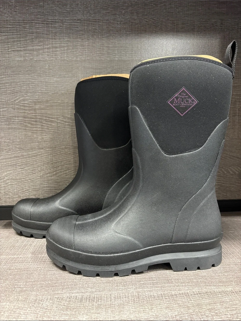 Women's Muck Chore Classic Mid Boots (Black) - Size 9